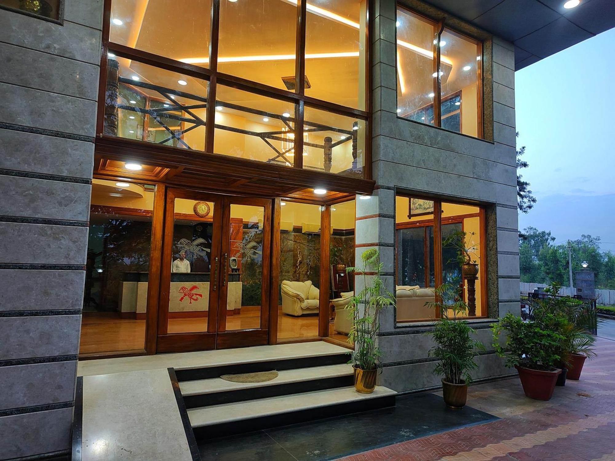 Hotel Presidency Kempegowda International Airport Bangalore Devanahalli Εξωτερικό φωτογραφία