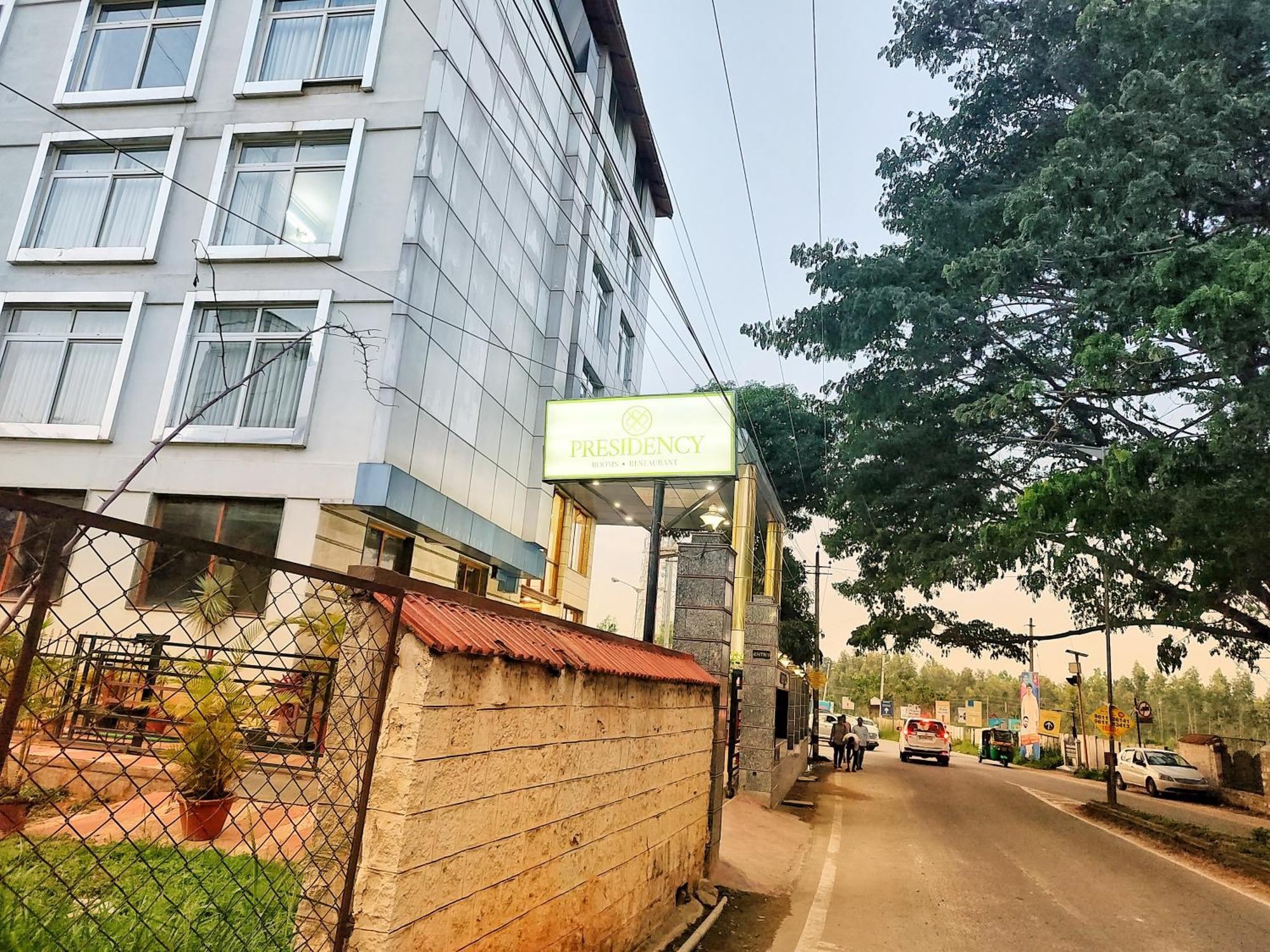 Hotel Presidency Kempegowda International Airport Bangalore Devanahalli Εξωτερικό φωτογραφία